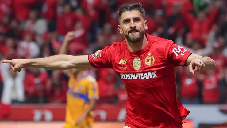 mejor-cardozo-numeros-leyenda-paulinho-toluca.jpg