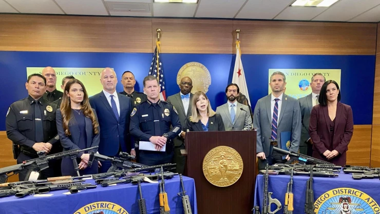 Desmantelan red de la Mafia Mexicana en San Diego: 39 arrestos