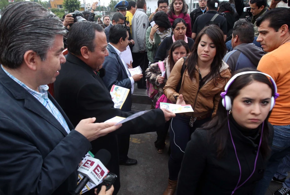 Perredistas invitaron a la gente a participar en una cadena humana el próximo 15 de septiembre.