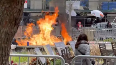 Hombre se prende en fuego en Nueva York