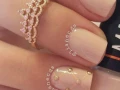19 ideas de uñas rosas con brillos cortas y largas