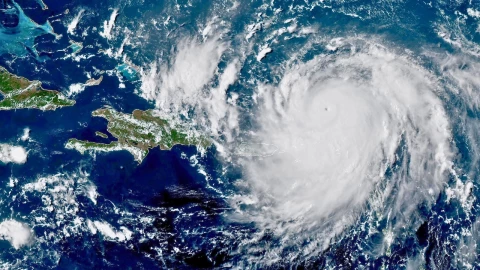 El Huracán Erin es un fenómeno meteorológico de gran intensidad