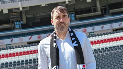 Tras fracasar en la Liga BBVA MX, técnico es presentado en gigante de América