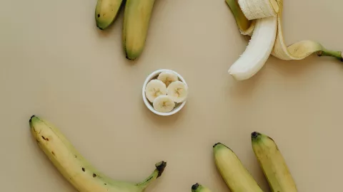 ¿Cuáles son los alimentos con más potasio que el plátano? Descubre los miligramos de diferencia