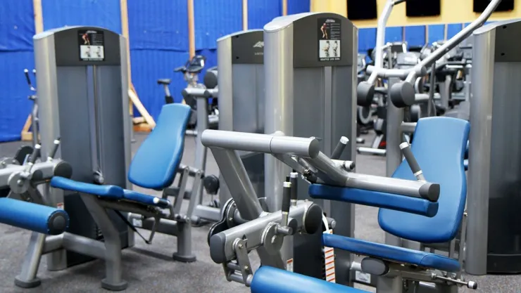 Hombre muere en un Sport City en Coyoacán; empleados ocualtan un día el cuerpo