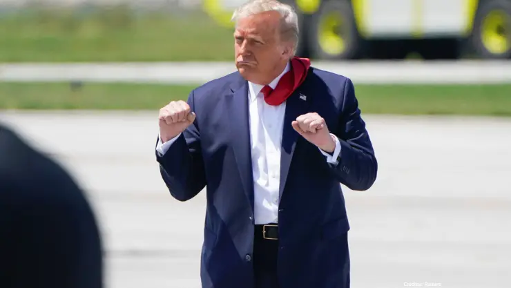 donald trump jóvenes armados casa florida.jpg