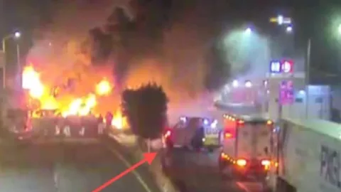 ¡Alerta! NO HAY PASO en esta carretera de Michoacán tras FUERTE CHOQUE entre 5 VEHÍCULOS hoy 3 de diciembre; hay al menos 1 muerto.jpg