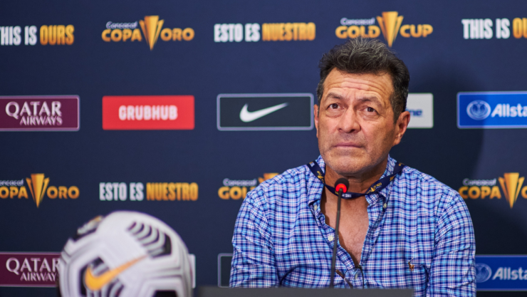 Hugo Pérez, técnico de El Salvador