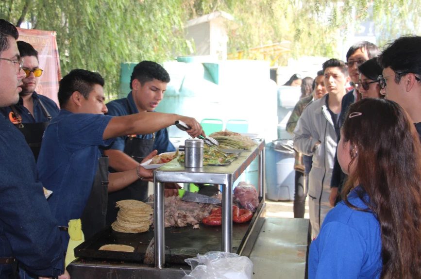 Ricos y deliciosos platillos tuvimos en el centro de acopio
