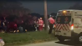 Hombre se siente mal y choca contra dos vehículos en Coatzacoalcos