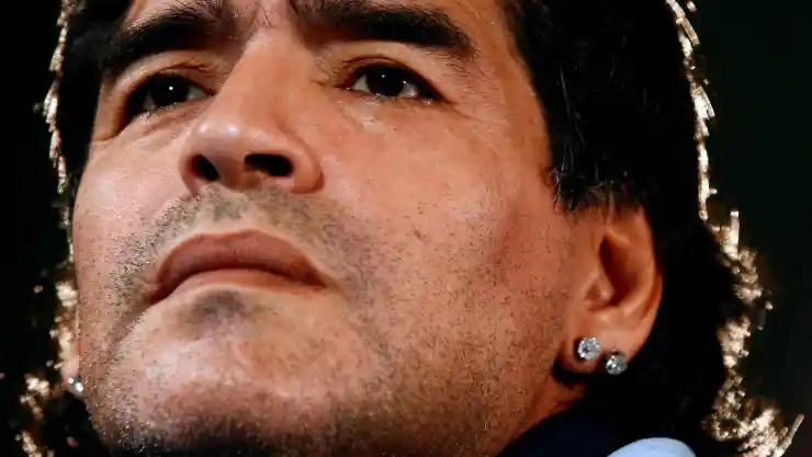 maradona corazon tamañ doble.jpg