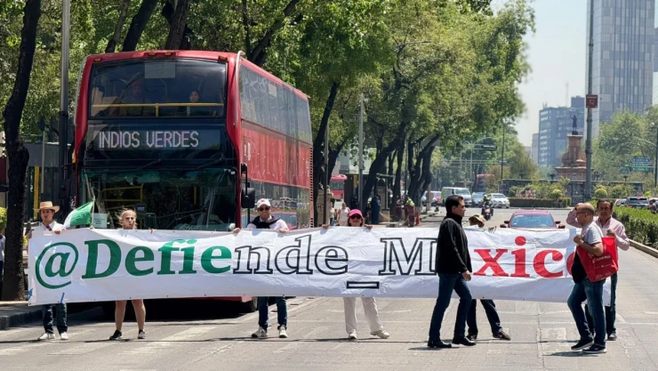 Así están las marchas afuera del Senado.