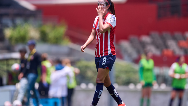 Carolina Jaramillo con Chivas Femenil