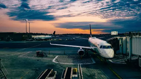 Mujer perdió la vida en pleno vuelo con destino a Tijuana