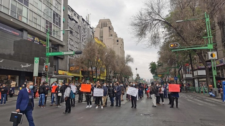 bloqueo_trabajadores_tribunal_cdmx.jpg