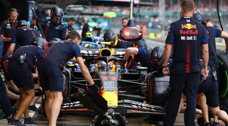 Checo Pérez en el Red Bull