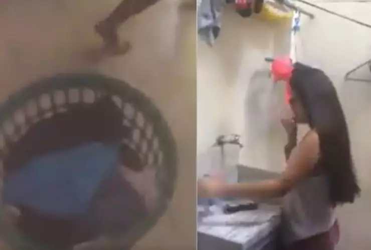 Padre obliga a su hija a lavar a mano.