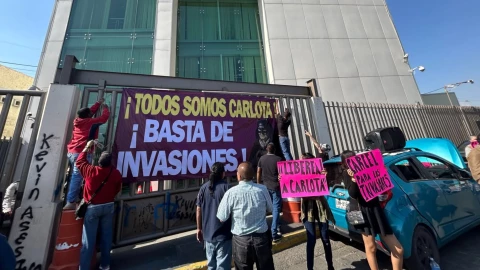 Vecinos protestan por la libertad de la abuelita sicaria.