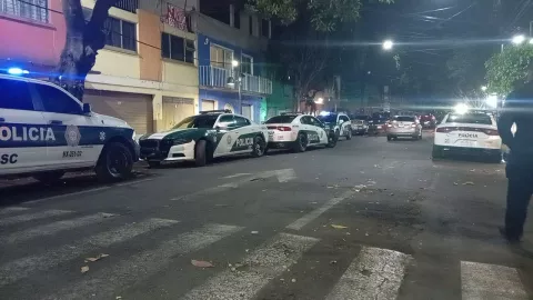 Mientras dormía: Asesinan a balazos a hombre en calles de CDMX