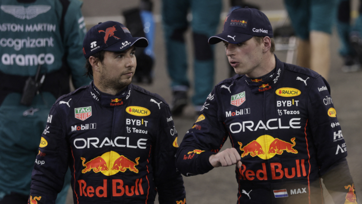 Checo P&eacute;rez y Max Verstappen en el GP de Abu Dabi