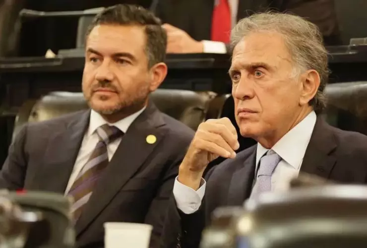 Expulsan a Miguel Ángel Yunes, padre e hijo, del PAN