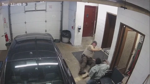 reo-silla-de-ruedas-policia