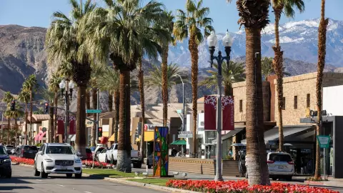 un vistazo de un hermoso d&iacute;a soleado en Palm Springs, CA.