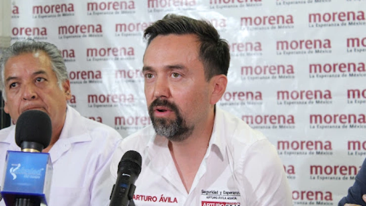 Arturo Ávila y Nora Ruvalcaba encabezan encuesta de Morena para Aguascalientes