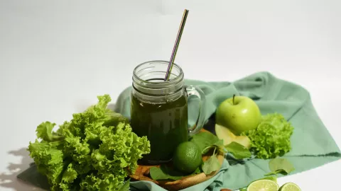 Agua de manzana con limón: refréscate con esta versión cremosa