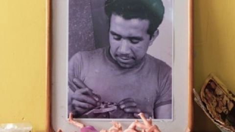 Don Mario González, creador de los luchadores de plástico