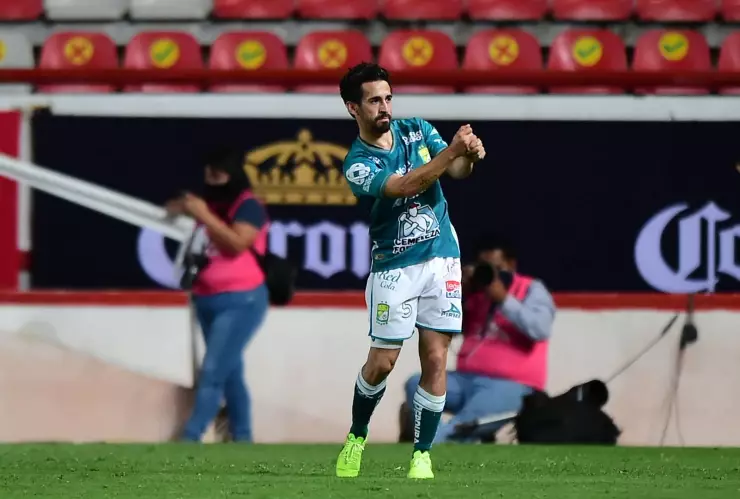 Fernando Navarro en la victoria de León sobre América