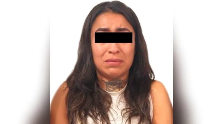 Mujer es detenida porque presuntamente obligó a menor a bailar en bares en Naucalpan.