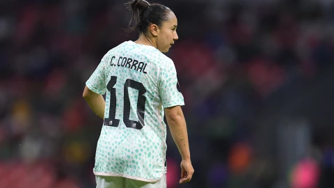 Charlyn Corral con la Selección Mexicana vs Puerto Rico