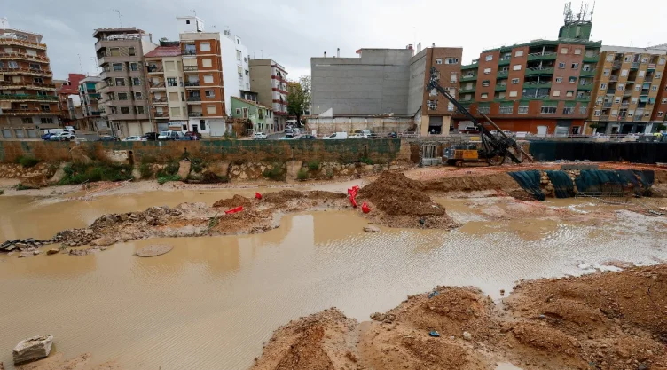 El barranco de Poyo, que se desbordó durante las devastadoras inundaciones de octubre de 2024, tras las fuertes lluvias, en Paiporta, cerca de Valencia , España, el 29 de septiembre de 2025.