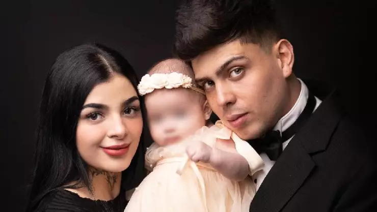 Karely Ruiz presenta a su hija Madisson