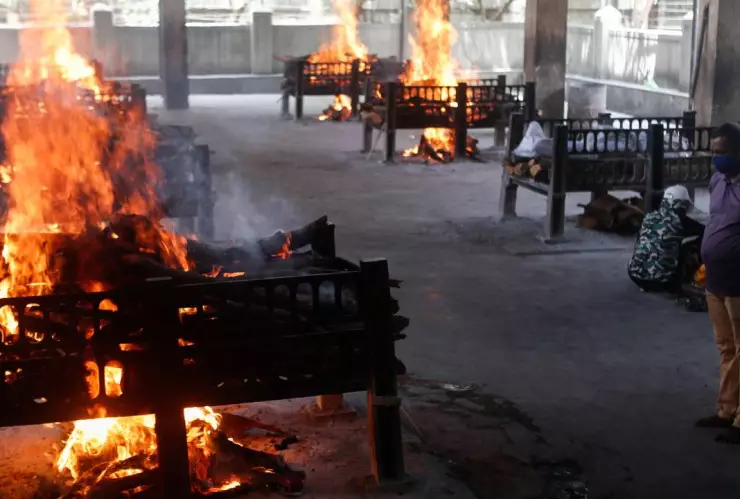 incendio hospital india .jpg