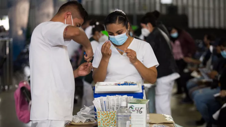 ¿Cuándo aplicarán la vacuna a jóvenes de 18 a 29 años en Toluca?