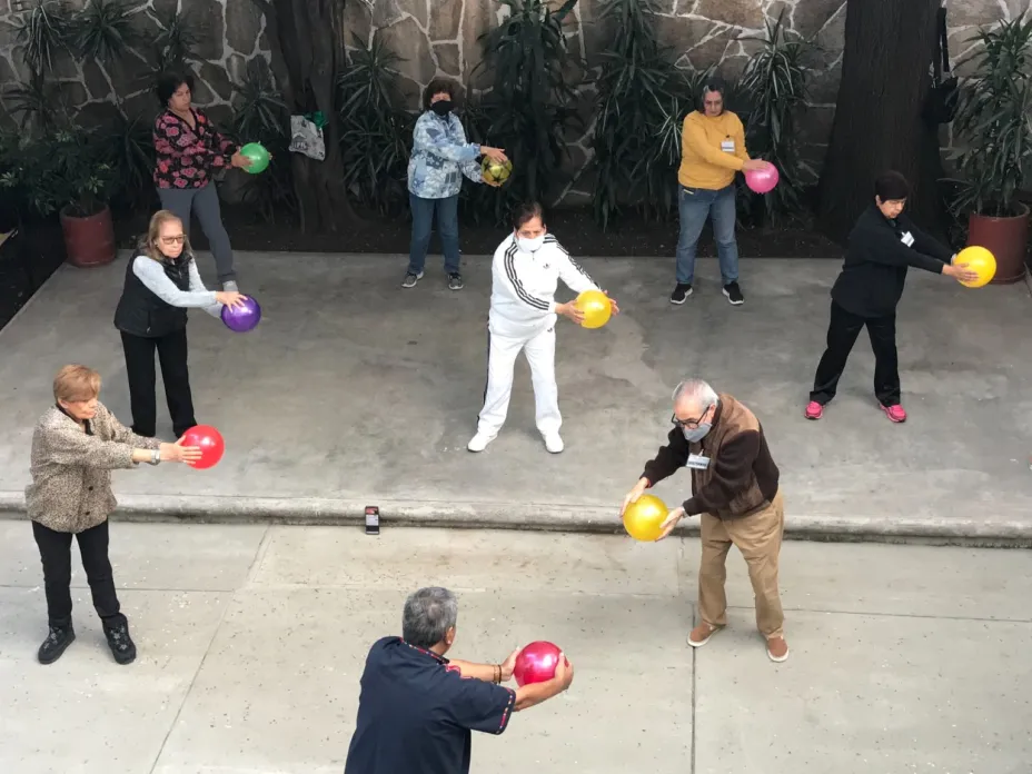 Issste adultos mayores.jpg