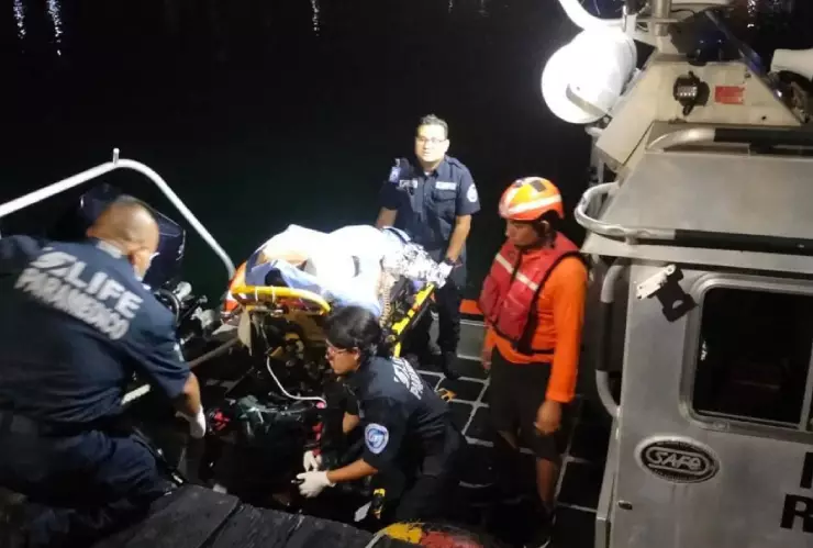 Turista en Isla Mujeres cae en zona de rocas y termina GRAVE en el hospital.jpg