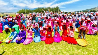 En el marco del Día del Niño, llevamos una gran sorpresa a muchos pequeños de comunidades Mazahuas y Otomíes en Lerma y San José del Rincón, Estado de México.