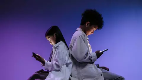 niños y moóviles.jpg