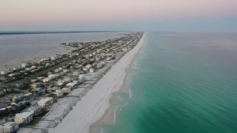 Vista de St. George Island desde el cielo.