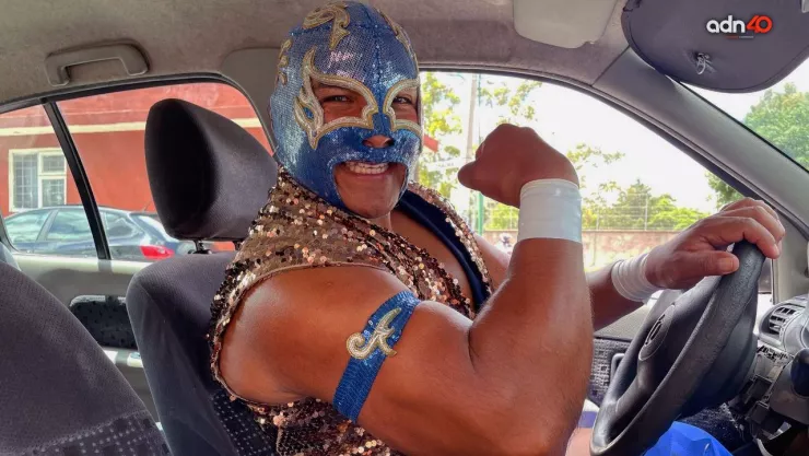Luchador taxista Lirio de Plata 