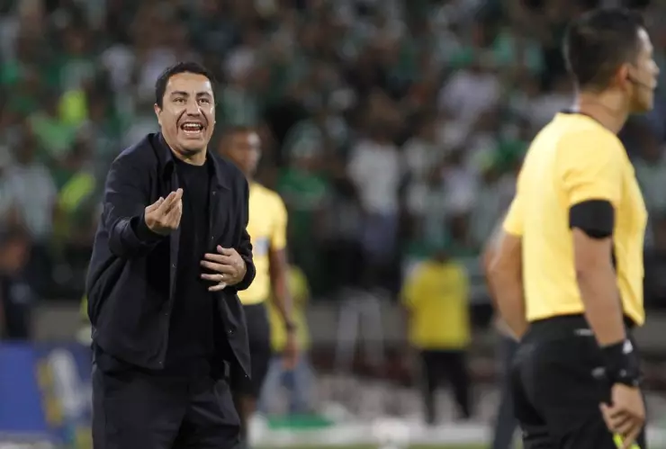 El técnico Efraín Juárez