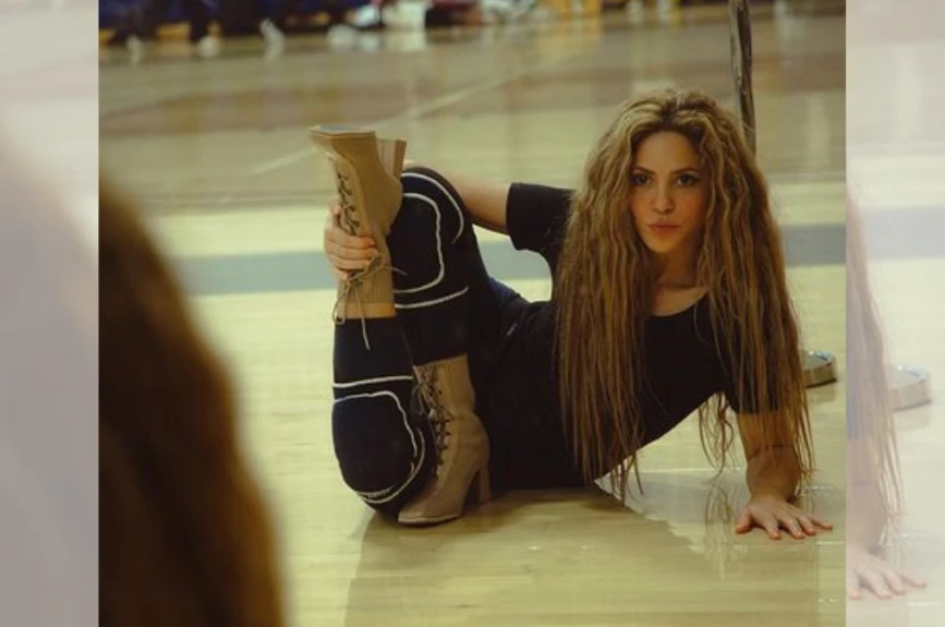 Shakira (4).png