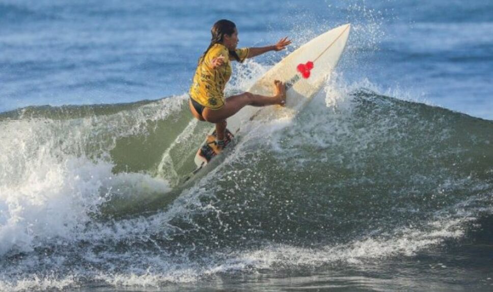 muere surfista por un rayo