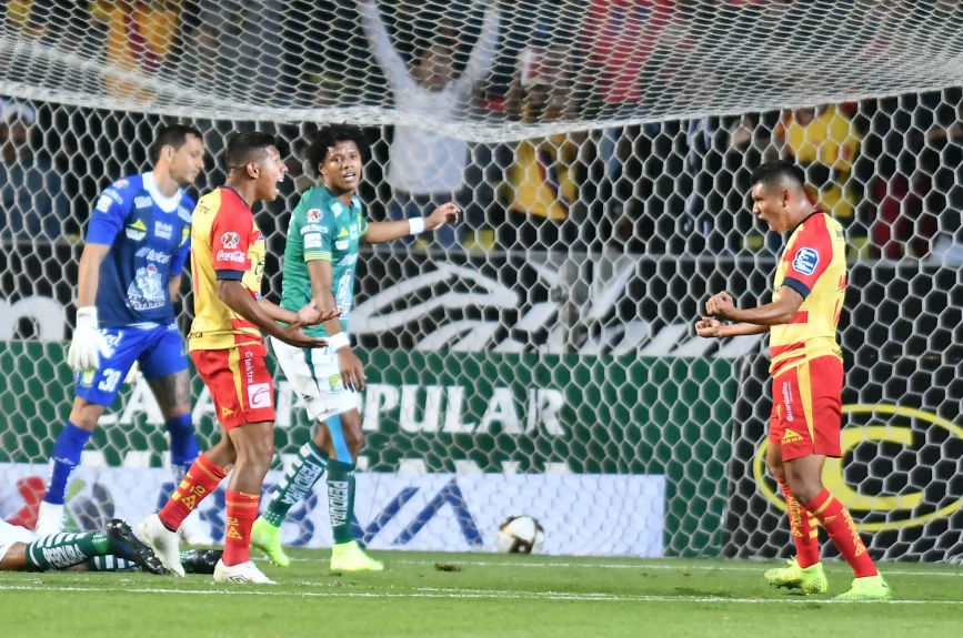 Monarcas vs León