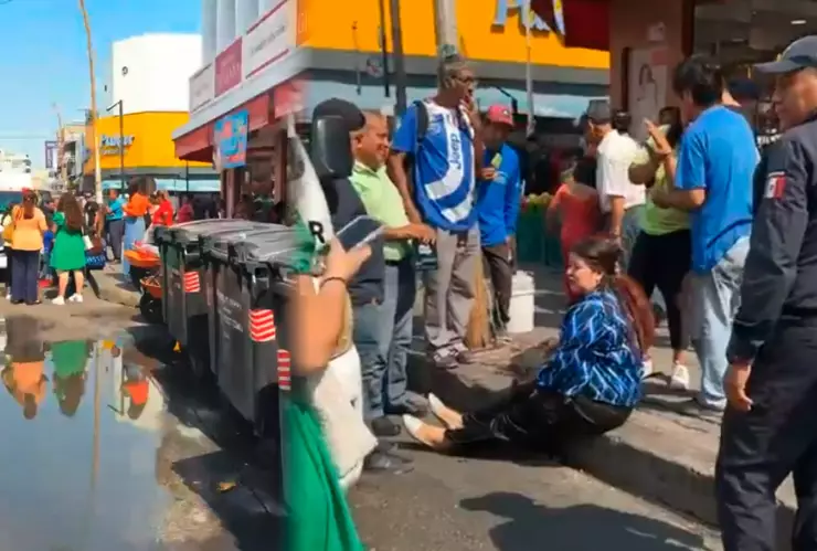 Mujer es atropellada por colectivo de la ruta 83 en el Centro de Tuxtla Gutiérrez