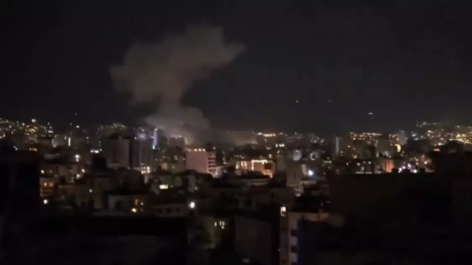 Explosión en Teherán, Irán, deja humo y dudas. Israel confirma operación y activa emergencia especial.