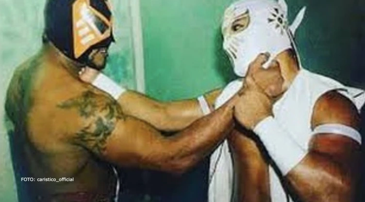 Black Warrior luchador Místico